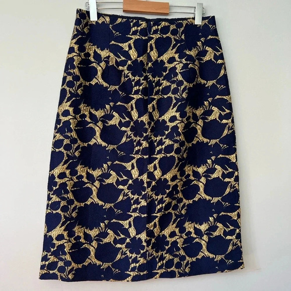 J. Crew Pencil Skirt Textured Navy & Gold Floral  Print | Women’s Size 0 NWT - Picture 1 of 6